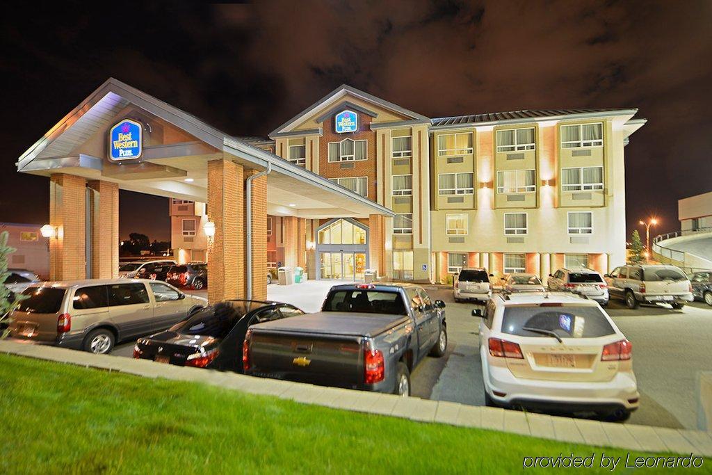Best Western Plus Calgary Centre Inn Экстерьер фото