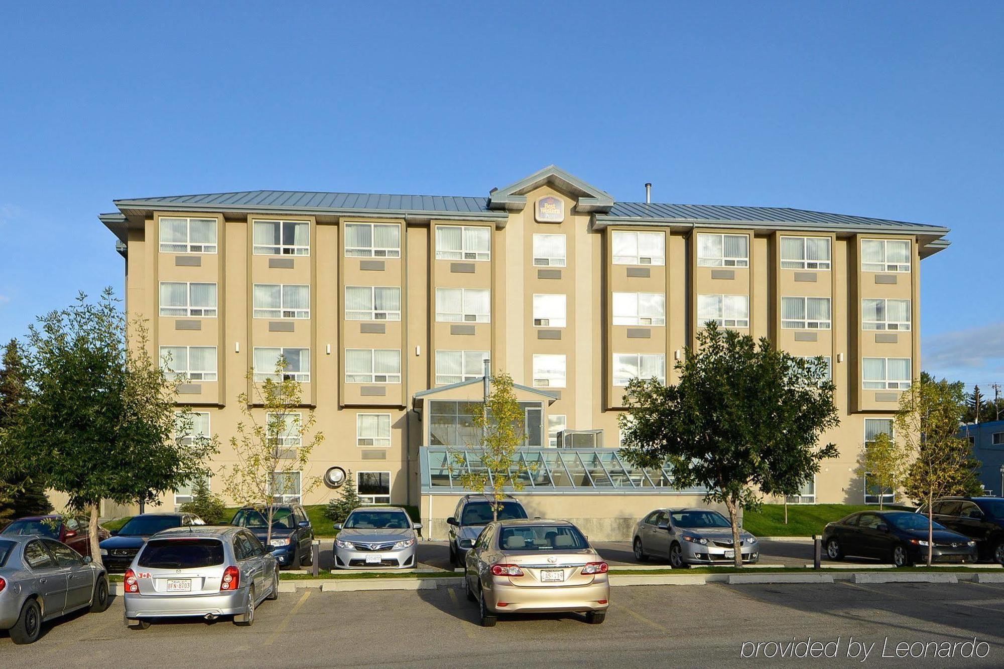 Best Western Plus Calgary Centre Inn Экстерьер фото