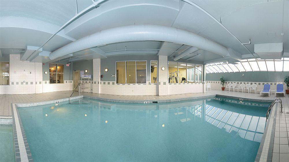 Best Western Plus Calgary Centre Inn Экстерьер фото